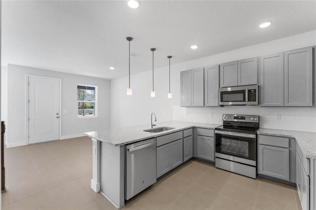 For Sale: $349,990 (4 beds, 2 baths, 1734 Square Feet)