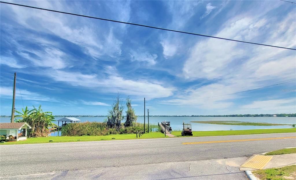 Lake Front on Lake Ariana