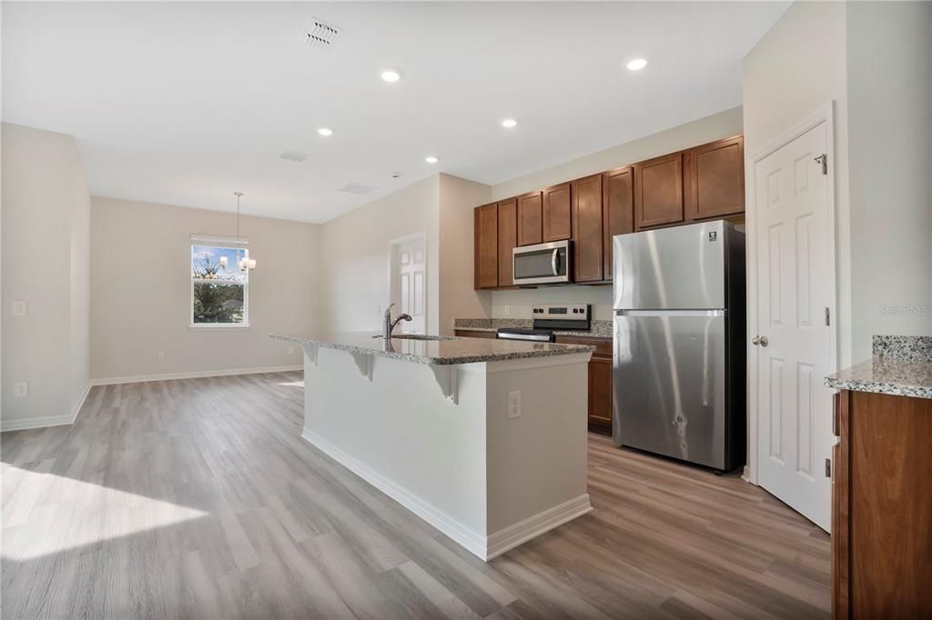 Bright & open kitchen