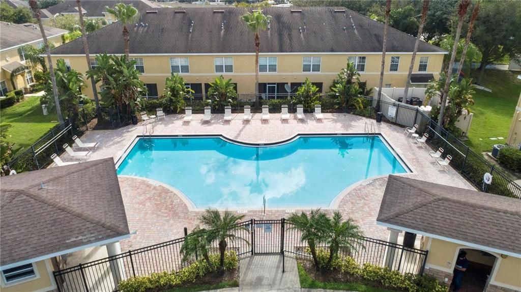 Active With Contract: $1,650 (3 beds, 2 baths, 1371 Square Feet)