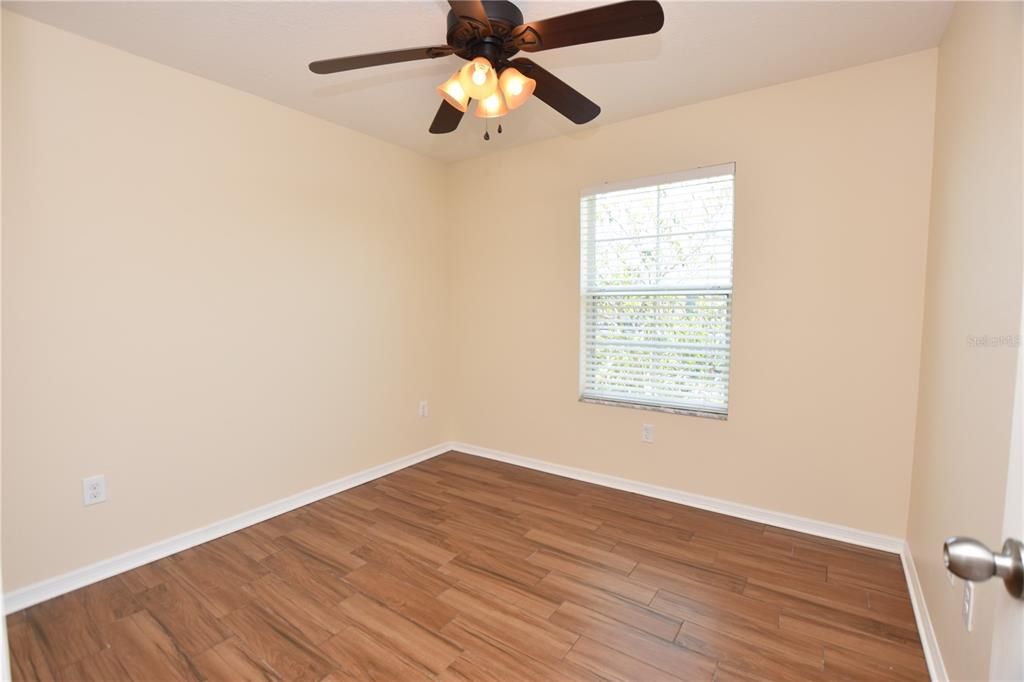 Active With Contract: $1,650 (3 beds, 2 baths, 1371 Square Feet)