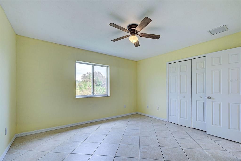 For Sale: $265,000 (3 beds, 2 baths, 1368 Square Feet)