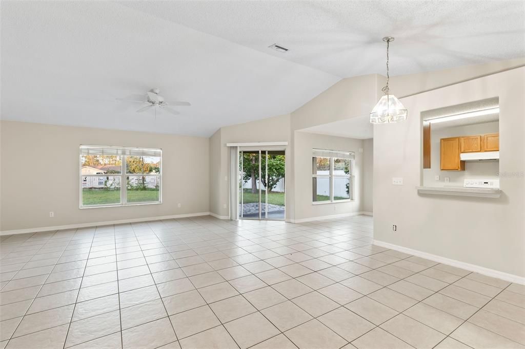 For Sale: $269,900 (3 beds, 2 baths, 1376 Square Feet)