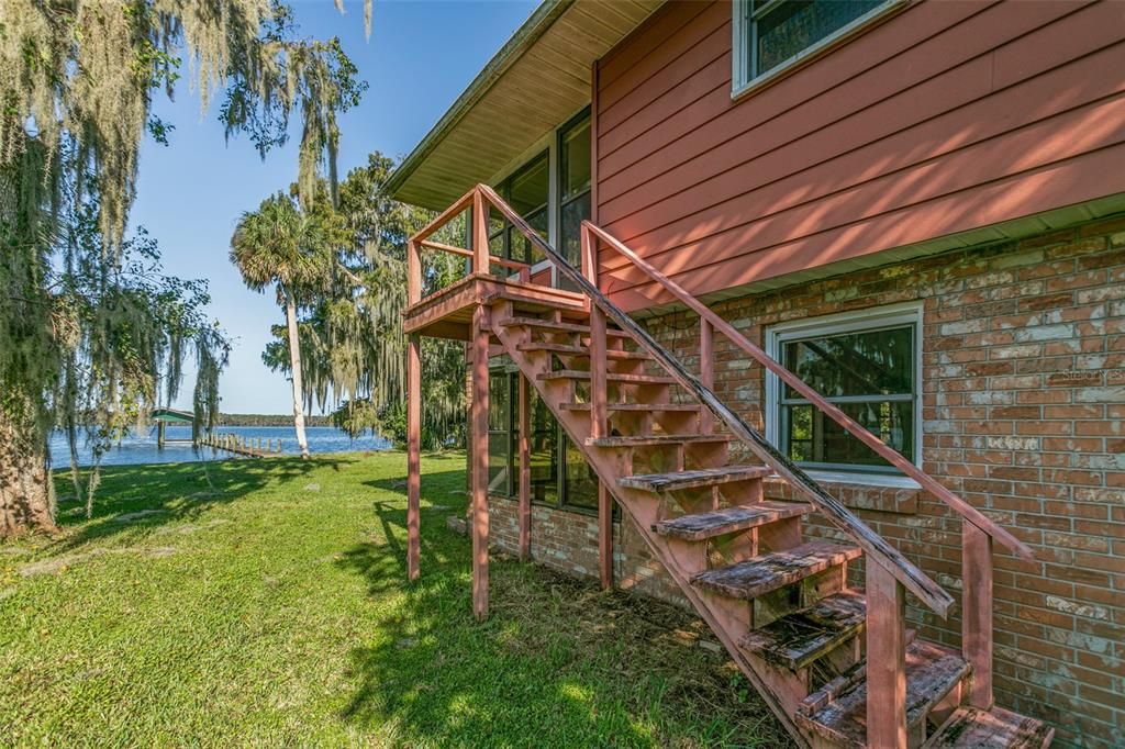 For Sale: $599,000 (3 beds, 2 baths, 1968 Square Feet)