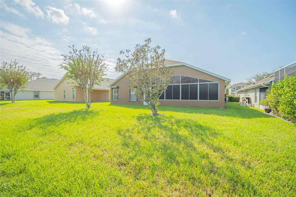 For Sale: $400,000 (3 beds, 2 baths, 2038 Square Feet)