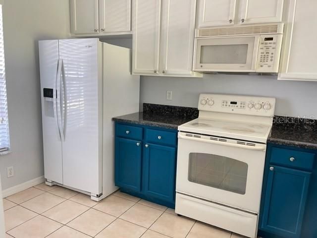 For Rent: $1,800 (2 beds, 2 baths, 987 Square Feet)