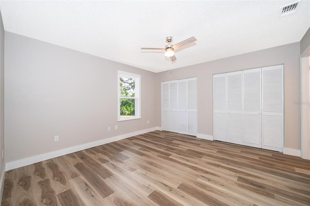 For Sale: $389,900 (3 beds, 2 baths, 1493 Square Feet)