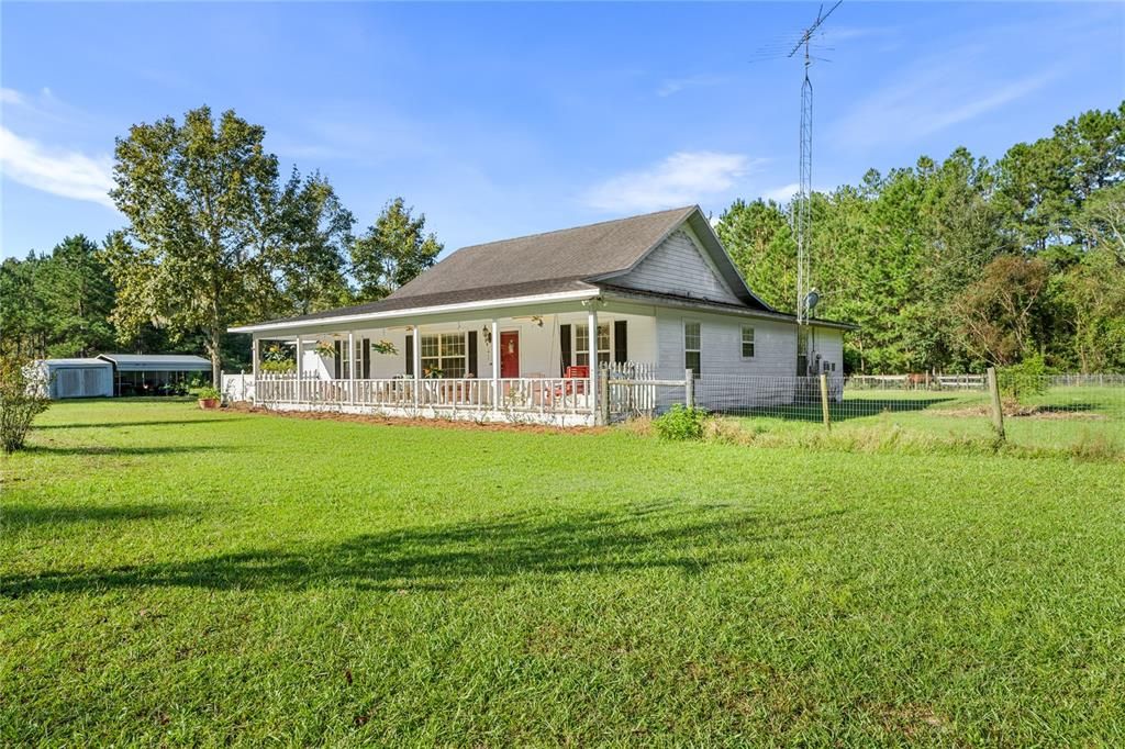 For Sale: $499,000 (3 beds, 2 baths, 1728 Square Feet)