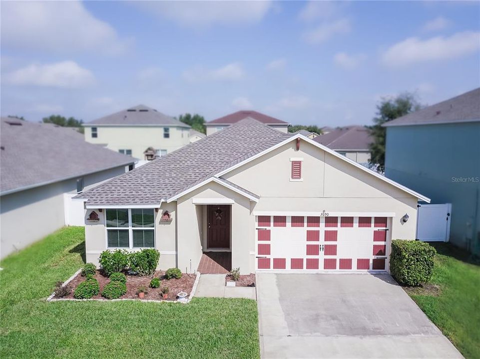 For Sale: $425,000 (3 beds, 2 baths, 1716 Square Feet)