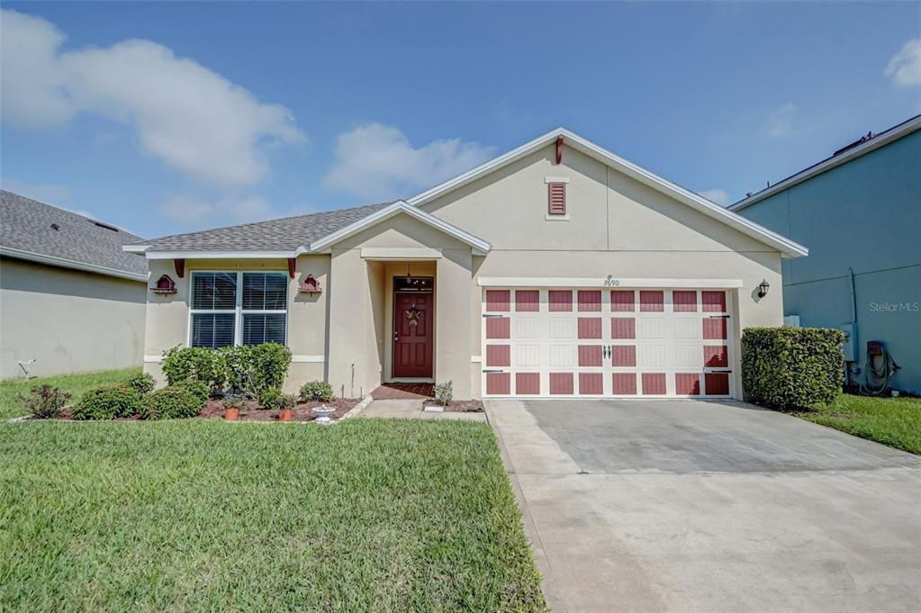 For Sale: $425,000 (3 beds, 2 baths, 1716 Square Feet)