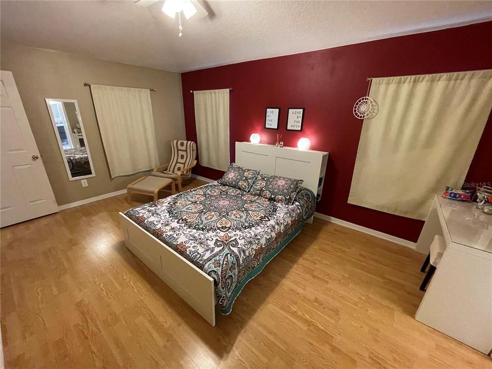 For Rent: $2,400 (3 beds, 2 baths, 1265 Square Feet)