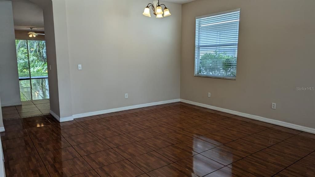 For Rent: $2,990 (4 beds, 2 baths, 2011 Square Feet)