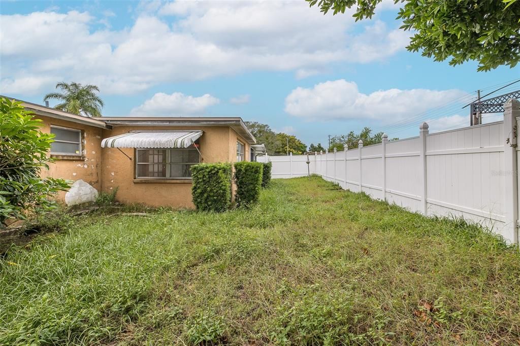 For Sale: $263,000 (3 beds, 2 baths, 1363 Square Feet)