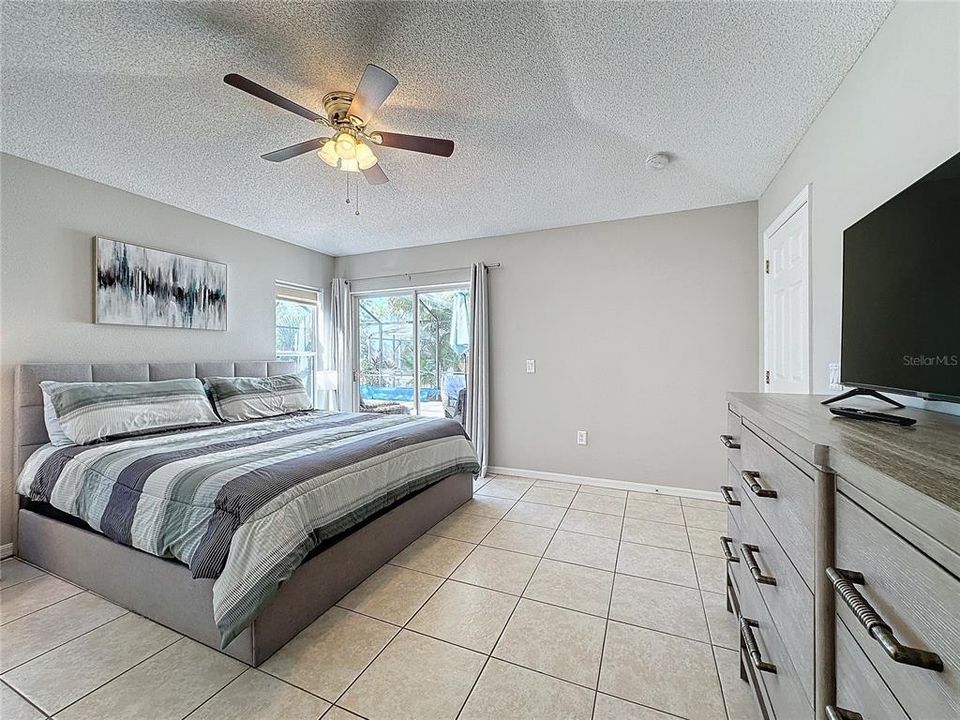 For Sale: $379,000 (4 beds, 2 baths, 1578 Square Feet)