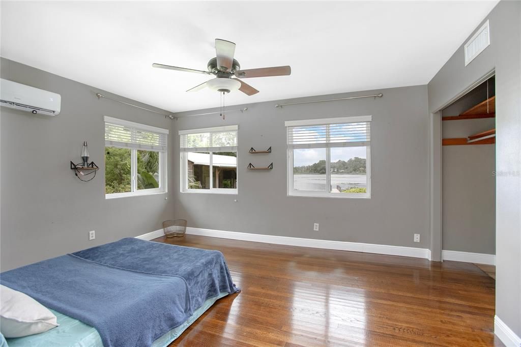 2nd bedroom with lake view