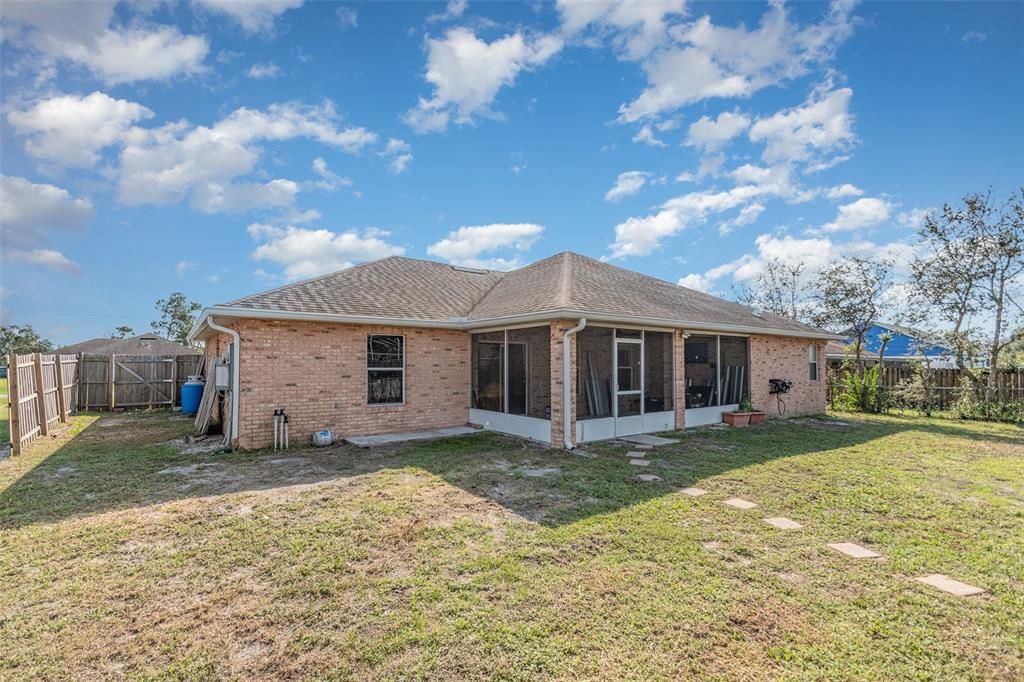 For Sale: $335,000 (4 beds, 2 baths, 1720 Square Feet)