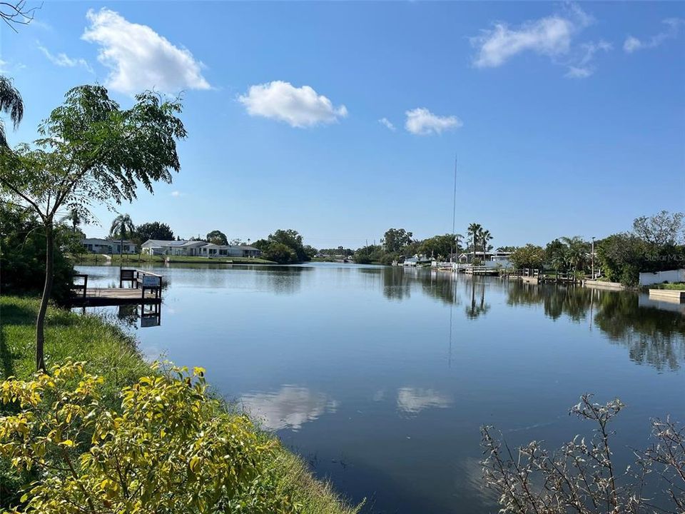 For Sale: $225,000 (2 beds, 2 baths, 1096 Square Feet)