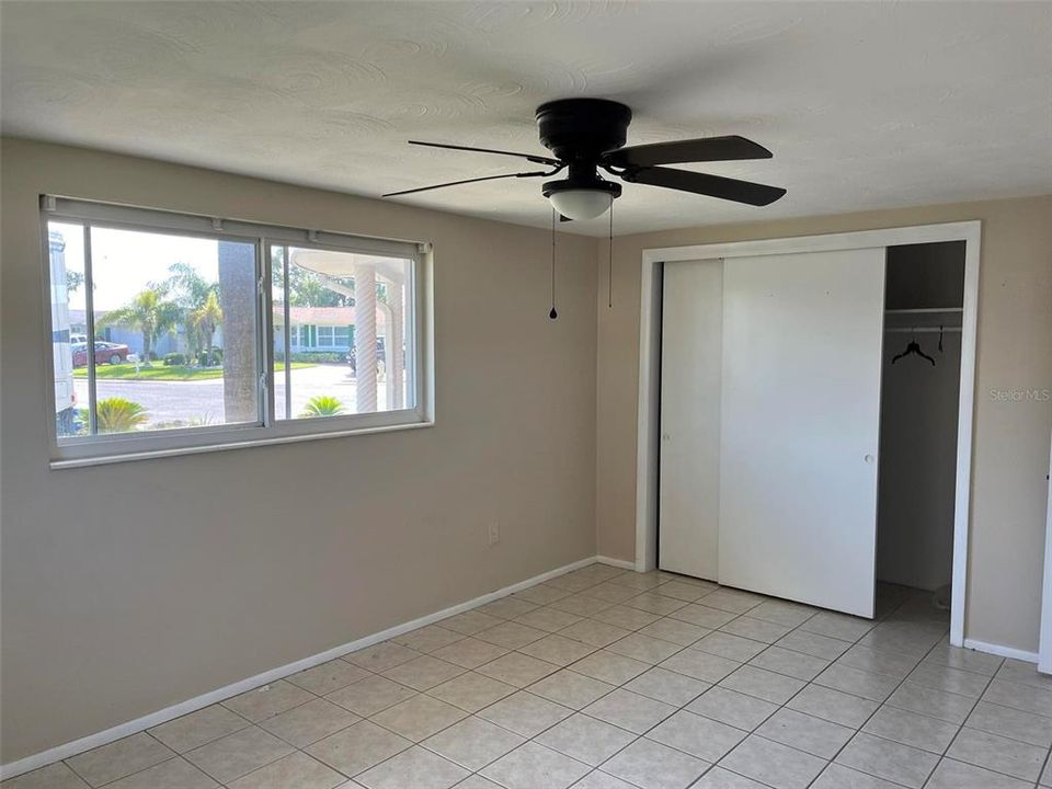 For Sale: $225,000 (2 beds, 2 baths, 1096 Square Feet)