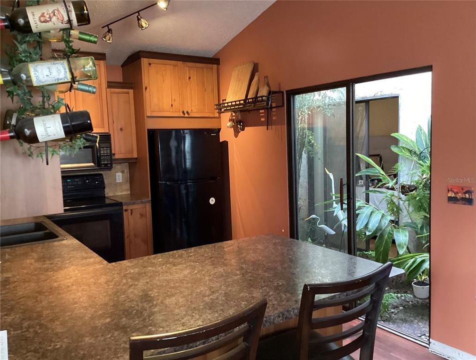 For Sale: $245,000 (3 beds, 2 baths, 1157 Square Feet)