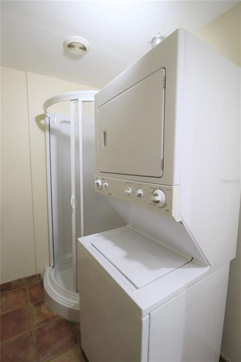 Bathroom/Laundry