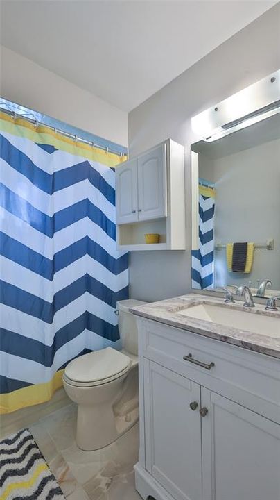 Guest Bathroom Tub/Shower