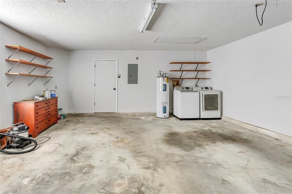 For Sale: $384,000 (3 beds, 2 baths, 1301 Square Feet)