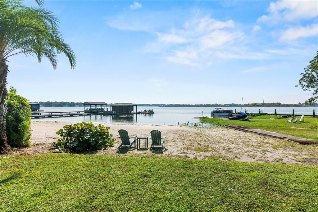 Sandy beach on the northshore of the Conway Chain of Lakes