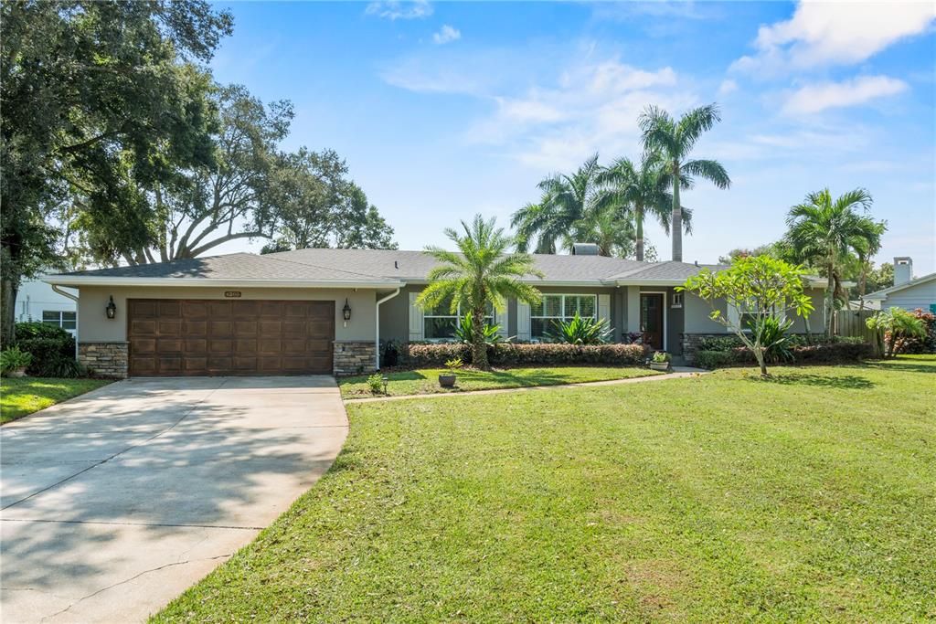 For Sale: $1,250,000 (3 beds, 3 baths, 2203 Square Feet)