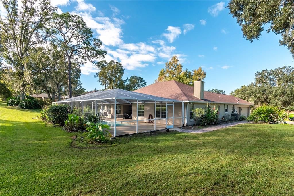 For Sale: $715,000 (3 beds, 2 baths, 2434 Square Feet)