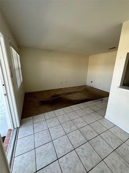 For Sale: $74,000 (1 beds, 1 baths, 585 Square Feet)