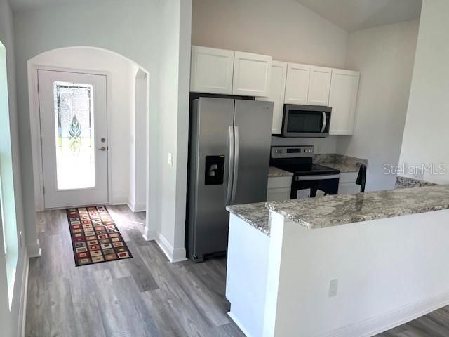 For Sale: $298,900 (3 beds, 2 baths, 1374 Square Feet)