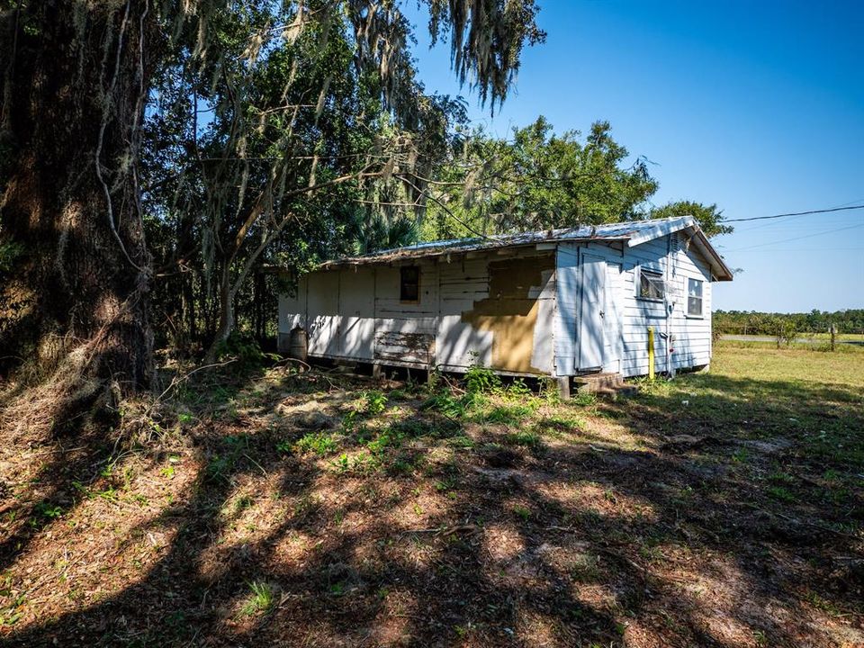 For Sale: $690,000 (2 beds, 2 baths, 736 Square Feet)