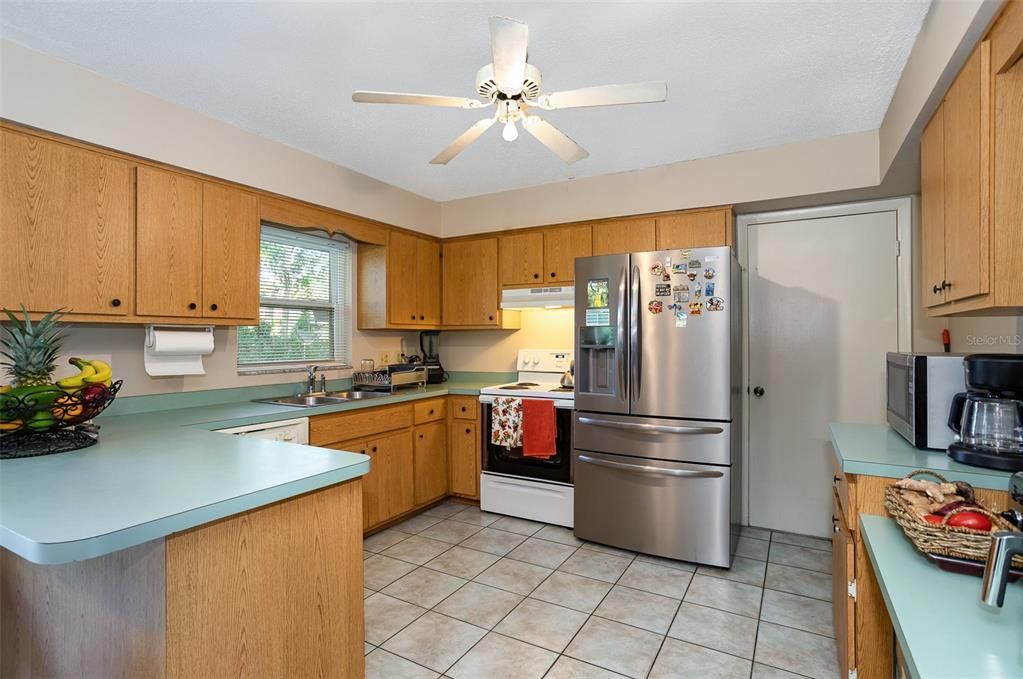 For Sale: $230,000 (3 beds, 1 baths, 1332 Square Feet)