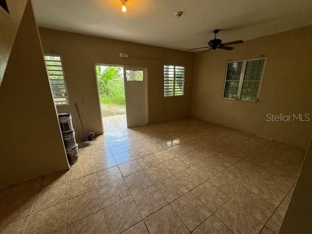 For Sale: $280,000 (4 beds, 3 baths, 2080 Square Feet)