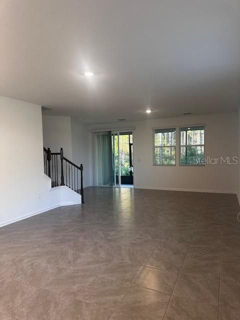 For Rent: $1,700 (3 beds, 2 baths, 1722 Square Feet)