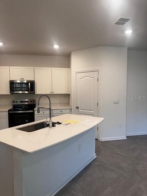 For Rent: $1,700 (3 beds, 2 baths, 1722 Square Feet)