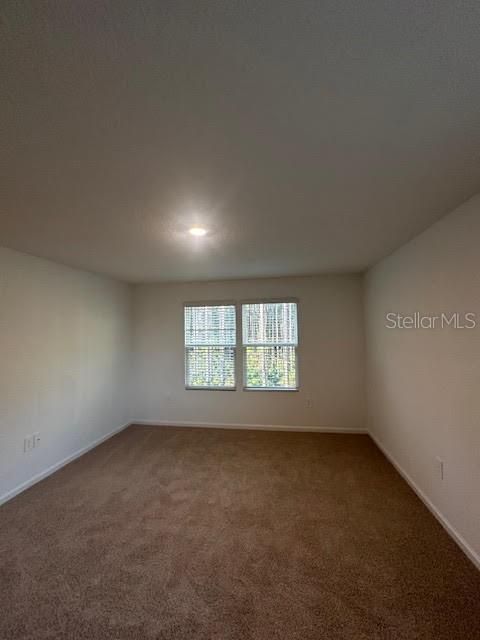 For Rent: $1,700 (3 beds, 2 baths, 1722 Square Feet)