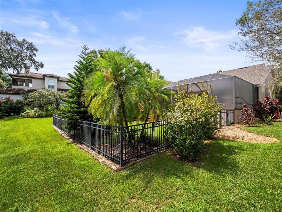 Active With Contract: $950,000 (4 beds, 3 baths, 3509 Square Feet)