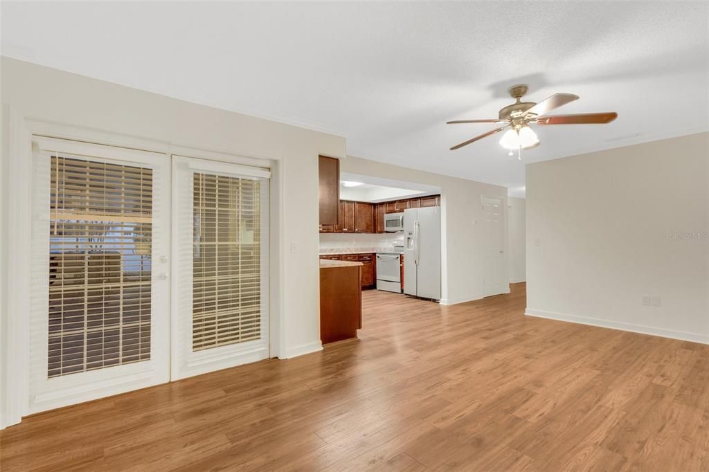 For Sale: $389,900 (4 beds, 2 baths, 1761 Square Feet)