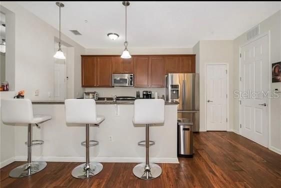 For Sale: $360,000 (2 beds, 2 baths, 1962 Square Feet)