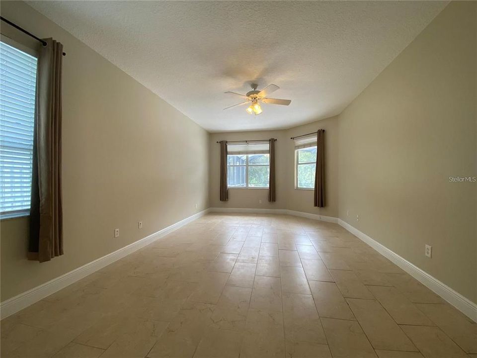 For Rent: $3,600 (4 beds, 3 baths, 2442 Square Feet)