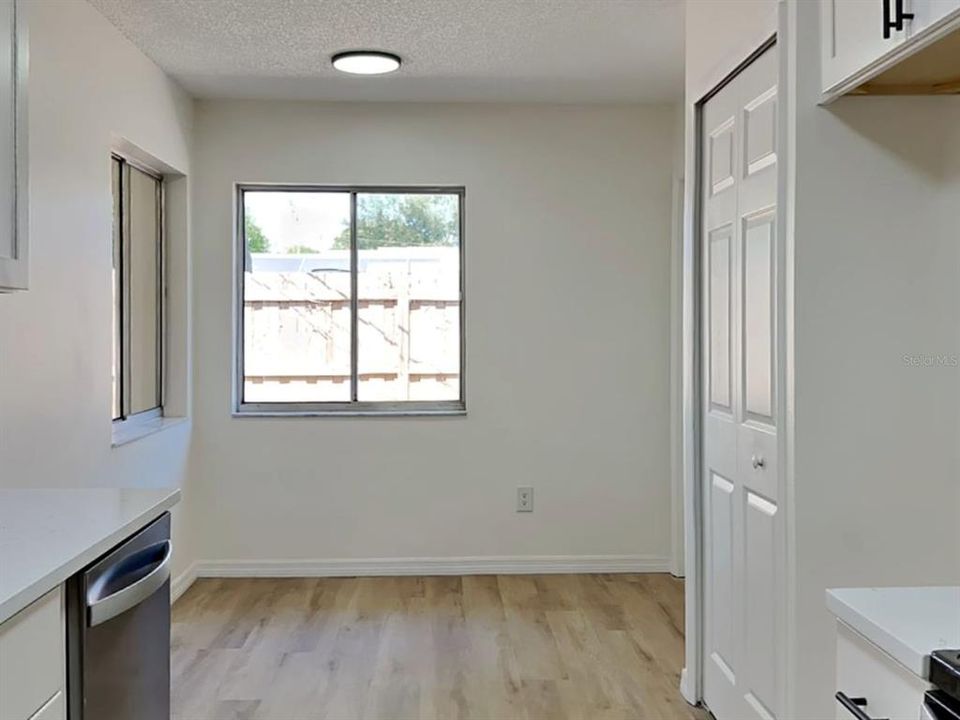 For Sale: $299,900 (2 beds, 2 baths, 1377 Square Feet)