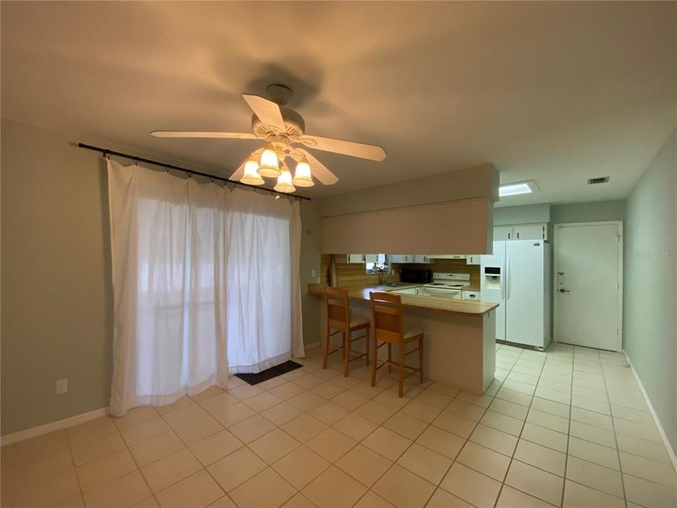 For Sale: $275,000 (3 beds, 2 baths, 1316 Square Feet)