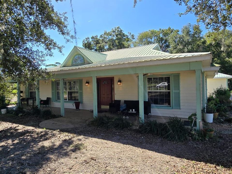 For Sale: $1,495,000 (4 beds, 2 baths, 2014 Square Feet)