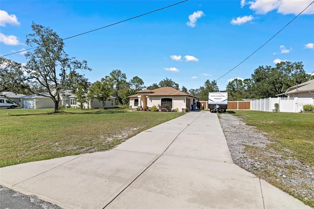 For Sale: $410,000 (3 beds, 2 baths, 1514 Square Feet)