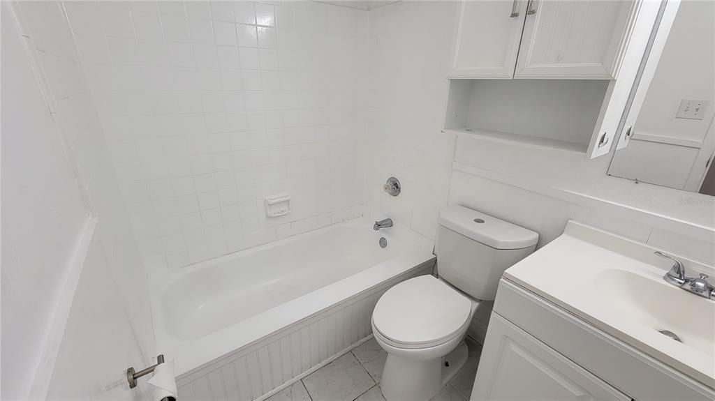 For Sale: $182,500 (2 beds, 2 baths, 935 Square Feet)