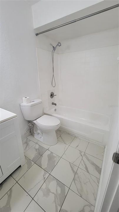 For Sale: $182,500 (2 beds, 2 baths, 935 Square Feet)