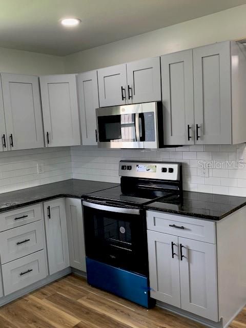 For Rent: $1,800 (2 beds, 1 baths, 1050 Square Feet)