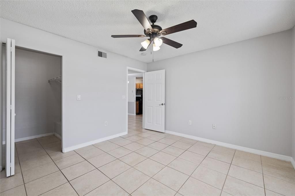 For Rent: $1,350 (1 beds, 1 baths, 612 Square Feet)