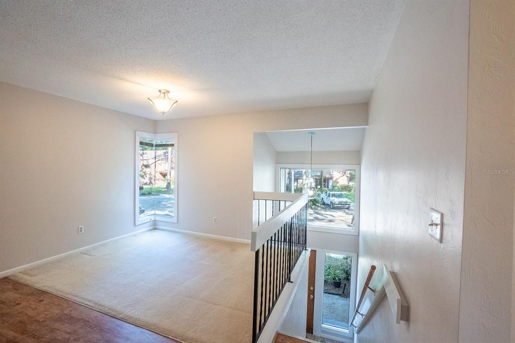 For Sale: $229,900 (2 beds, 2 baths, 1177 Square Feet)